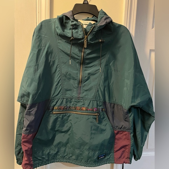L.L. Bean Jackets & Blazers - LL Bean Mountain Classic Anorak Jacket Women M Camping Kangaroo Pocket 90s